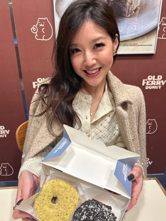 Other - Beauty LIVE with Dora